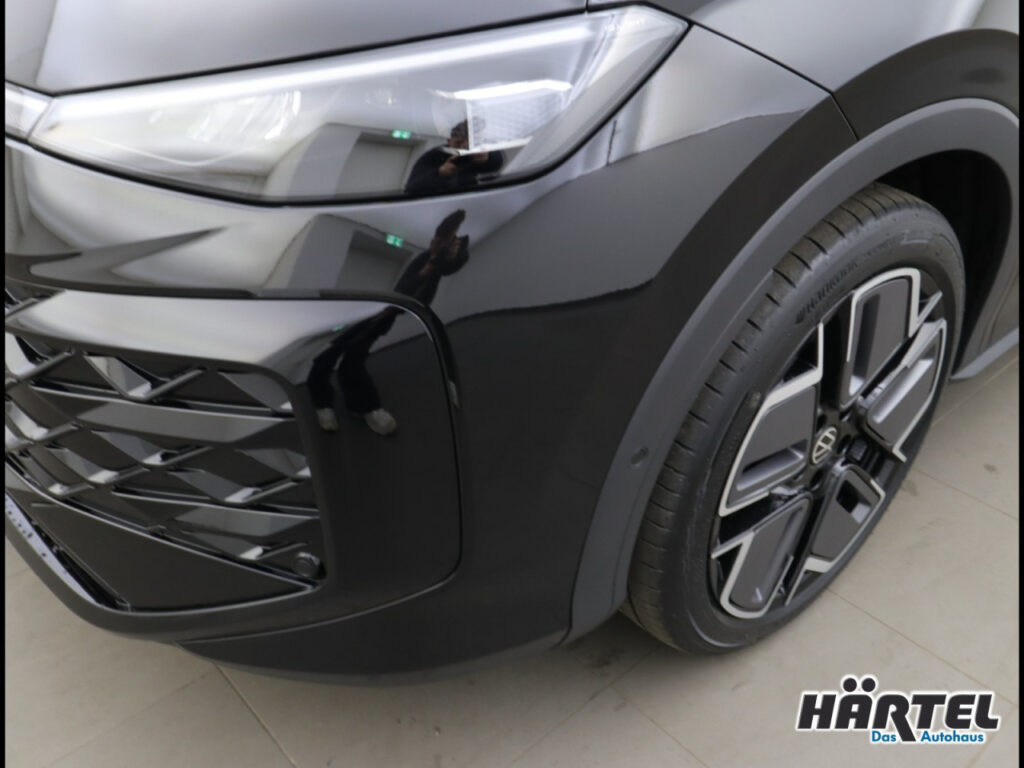 VOLKSWAGEN T-Roc Exposé-Bild 4