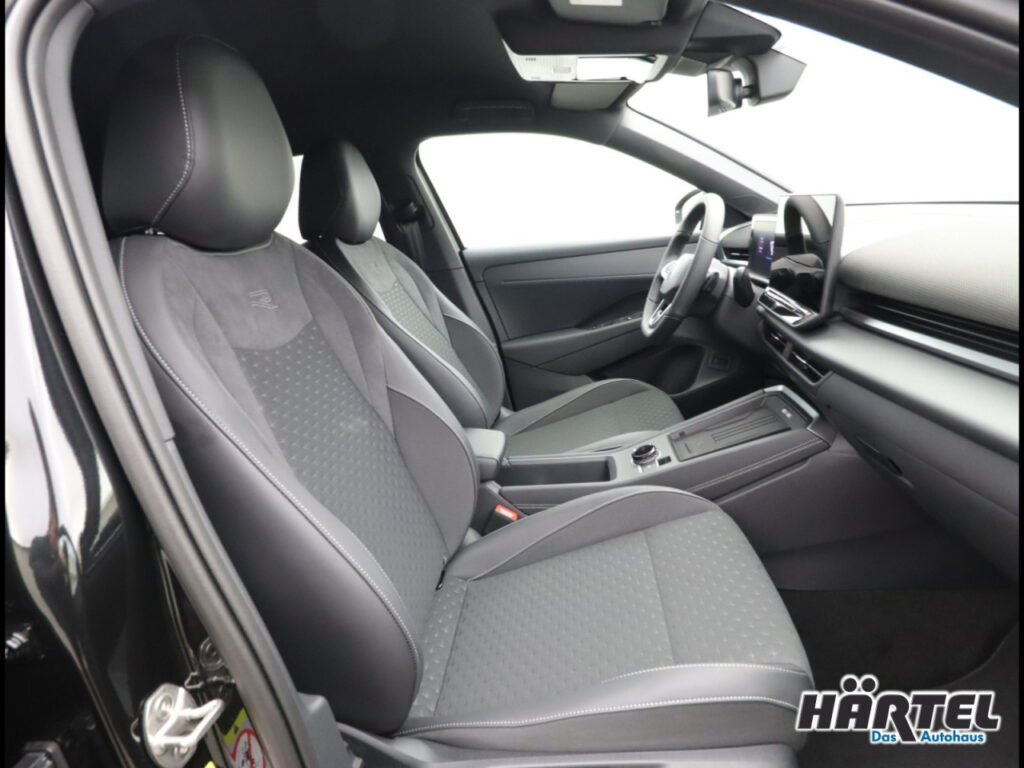 VOLKSWAGEN T-Roc Exposé-Bild 6