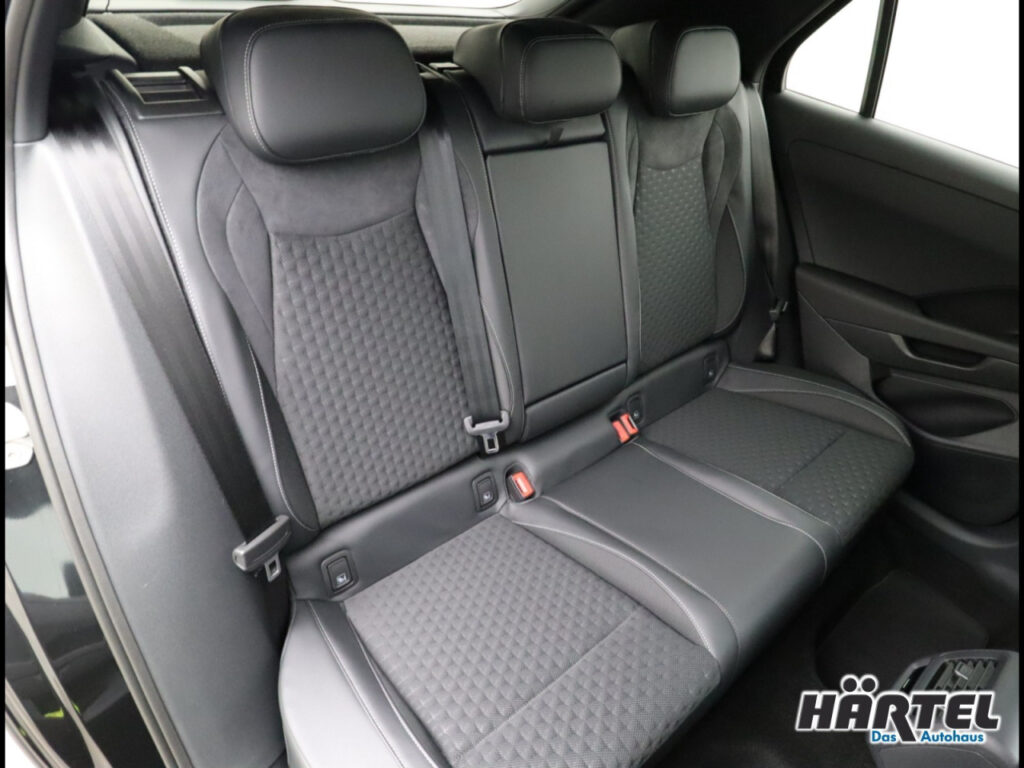 VOLKSWAGEN T-Roc Exposé-Bild 8