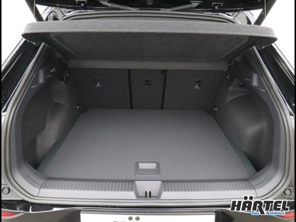 VOLKSWAGEN T-Roc Exposé-Bild 13