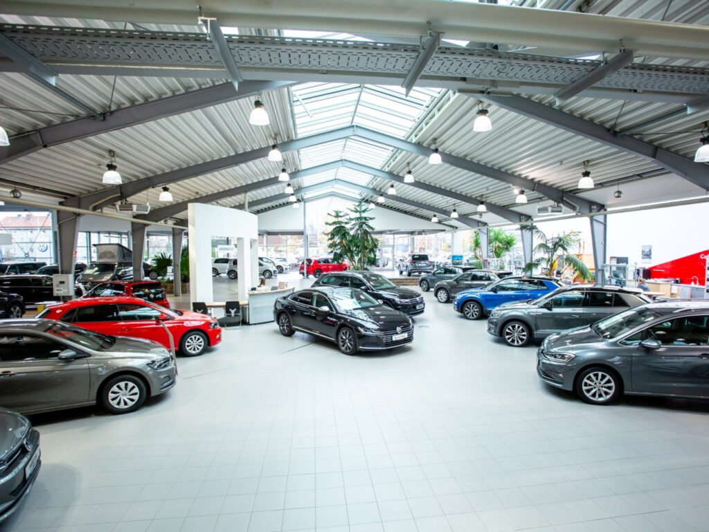 VOLKSWAGEN Tiguan Exposé-Bild 8